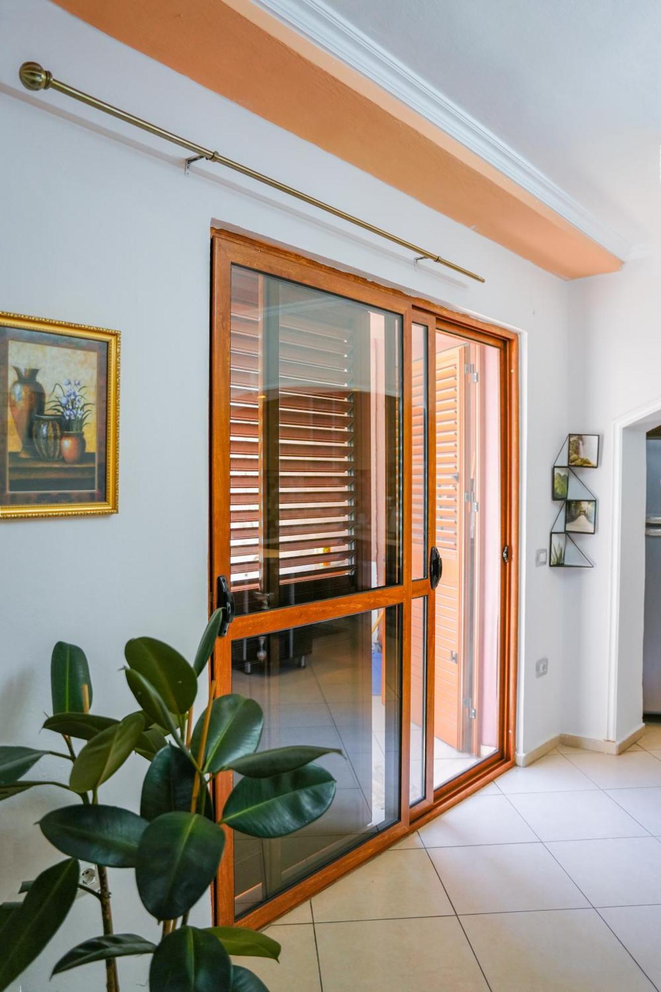 Tirana Centre Lions Gate 1 Apartment Екстер'єр фото