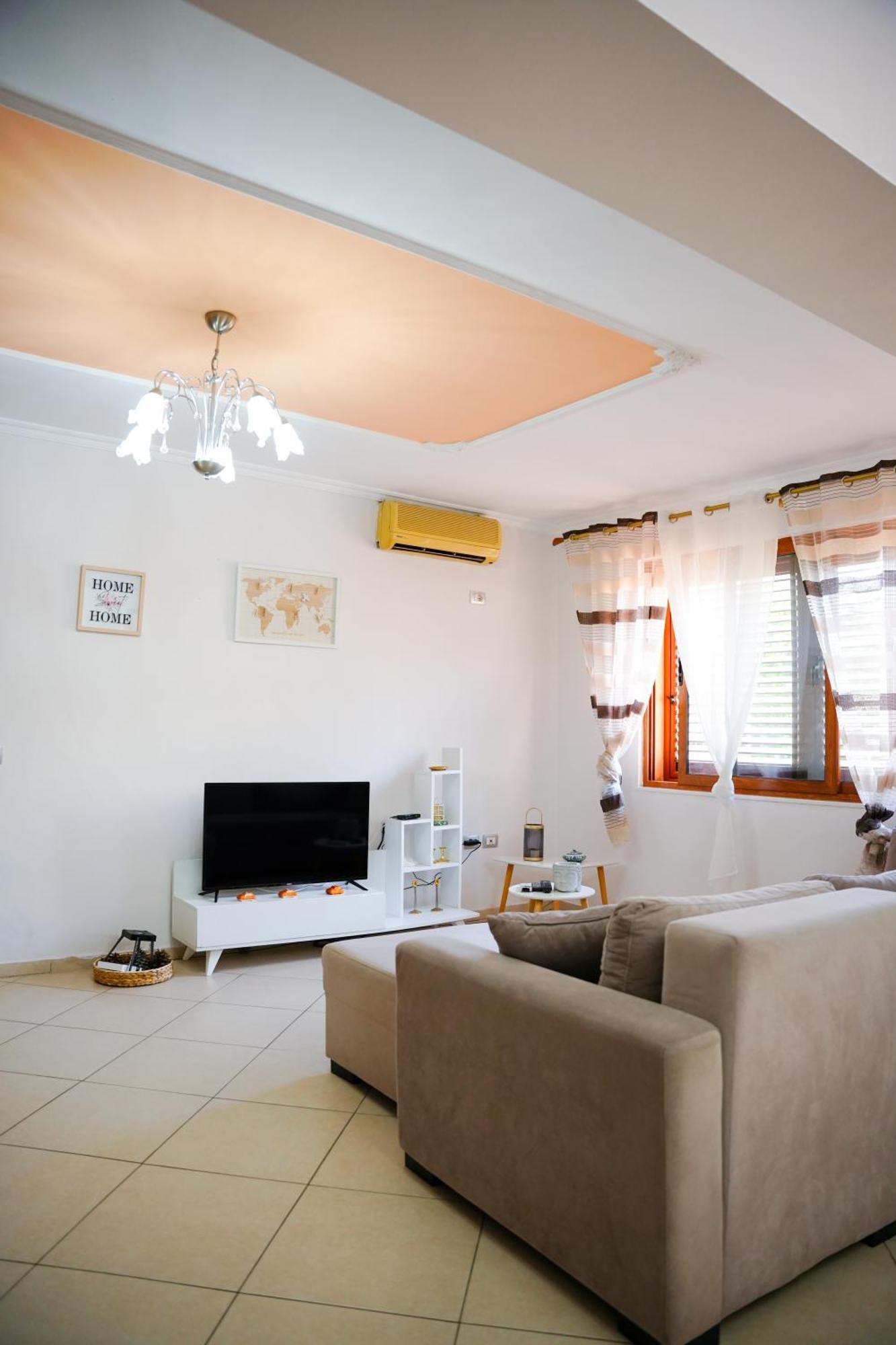 Tirana Centre Lions Gate 1 Apartment Екстер'єр фото